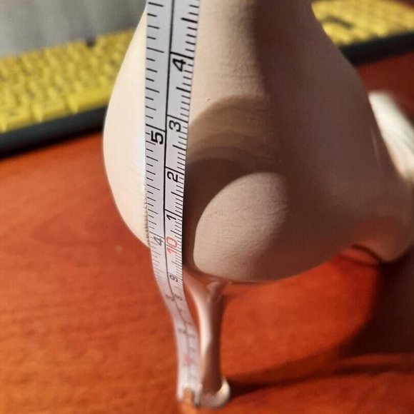 NEW ! ZBY Women Off-White Twist Knot Heels Pump Size 8.5 - Picture 6 of 6